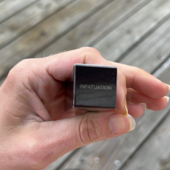 🍭💕Infatuation Laura Mercier Lipstick - Picture 7 of 11